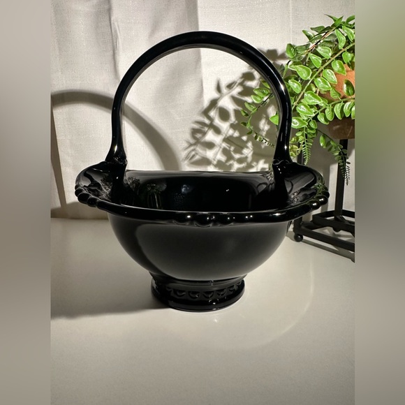 Vintage Large Tiara Black Indiana Large Glass Basket - Picture 7 of 9